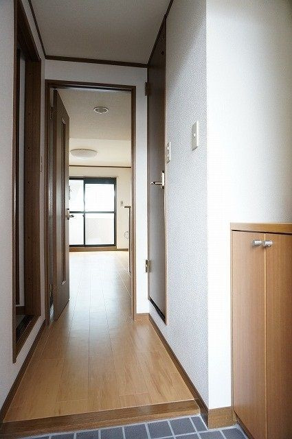 レジデンス東の玄関