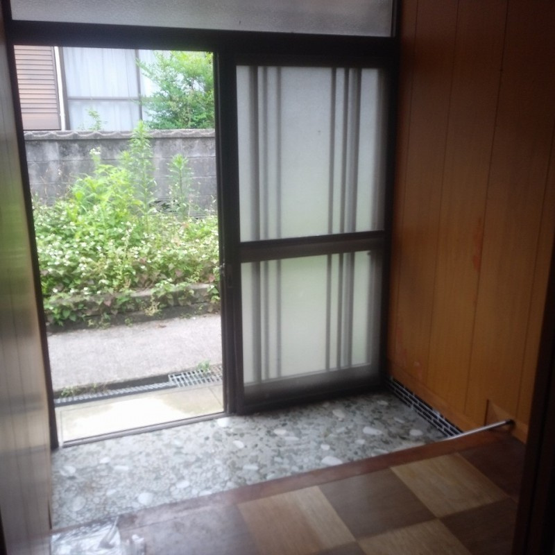 世知原町岩谷口の玄関