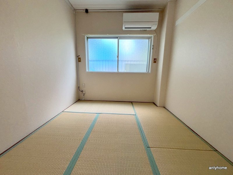 ストロング第3新大阪　仲介手数料無料の寝室