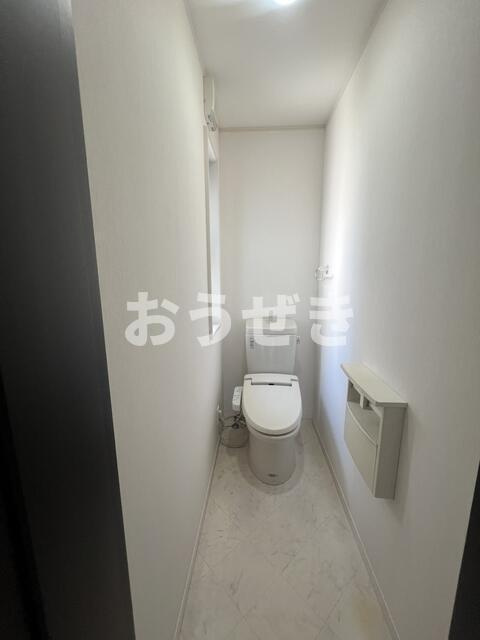 港南台１丁目戸建てのトイレ