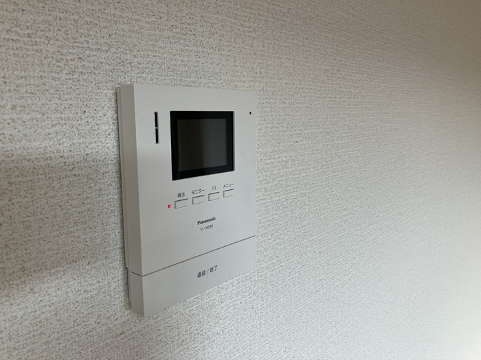 ハイツセリュー Ⅲ棟のセキュリティ|モニタ付インターホン