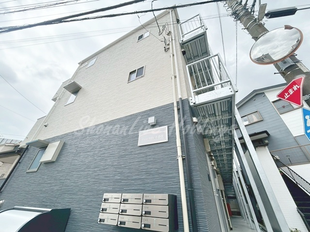 鎌倉市小袋谷１丁目のアパート