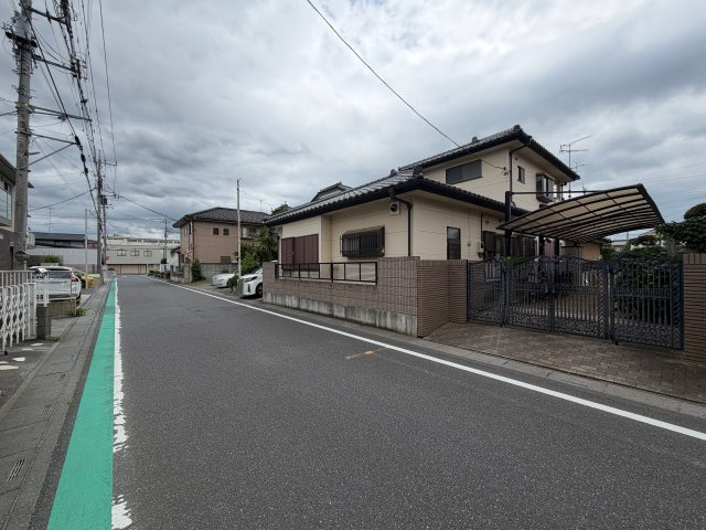 【前面道路含む現地写真】 | 熊谷市籠原南3丁目　中古戸建