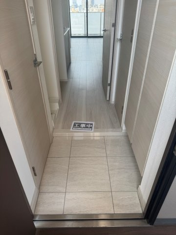 ALTERNA浅草の玄関