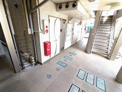 【その他】 | クレイノボンヌシャンス | 玄関側通路