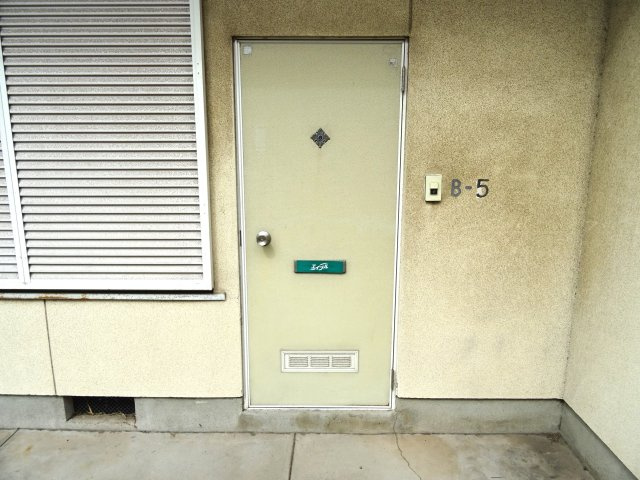 ファミリーコーポBのエントランス