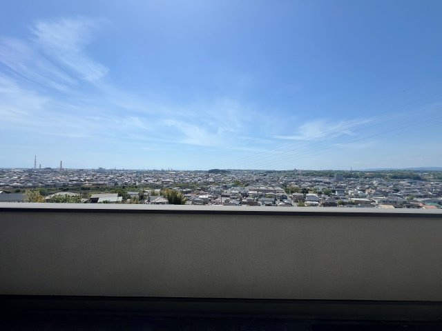 泉ケ丘二丁目　別荘向けハワイアン住宅　建物110坪越えの展望