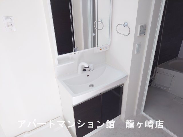 Front du lacの独立洗面台