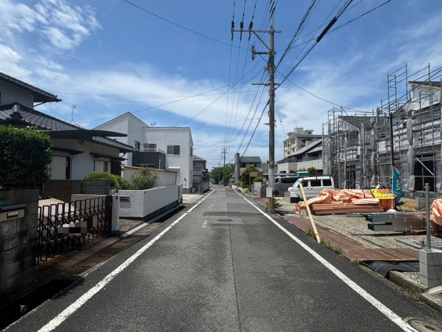 Adoble＋ーアドブル＋ー小倉北区常磐町1期　【小倉北区　新築戸建て】の前面道路含む現地写真|現地撮影　2026,7,7　Adobleーアドブルー小倉北区常磐町1期　【小倉北区　新築戸建て】