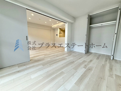 【洋室】 | エルシア須磨海浜公園 | 【同社施工事例】洋室はシンプルな配色にしていますので、お客様好みの家具を配置頂けます♪