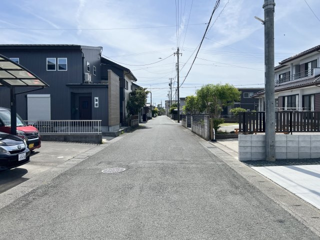 磐田市 川袋 1期の前面道路含む現地写真|物件前の道路になります。
