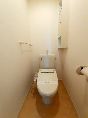 ローランド　ガーデン　Ⅰのトイレ|落ち着いた色調のトイレです