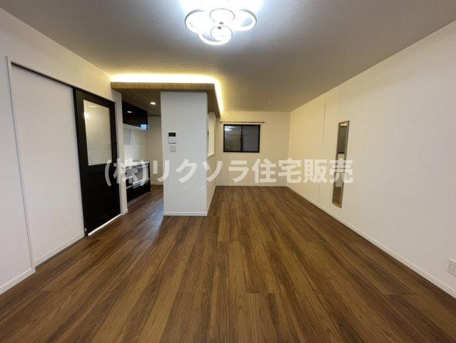 緑町　中古一戸建てのダイニング|LDK16.9帖
■物件内覧・資金計画相談・住宅ローン相談、リフォーム相談、お問合せ受付中■
※当日・翌日のご内覧、ご相談はお電話でのお問合せがスムーズです！
