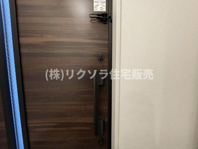 緑町　中古一戸建ての防犯設備|ツーシリンダー錠
■物件内覧・資金計画相談・住宅ローン相談、リフォーム相談、お問合せ受付中■
※当日・翌日のご内覧、ご相談はお電話でのお問合せがスムーズです！