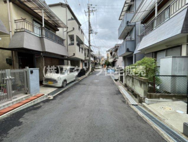 緑町　中古一戸建ての前面道路含む現地写真|■物件内覧・資金計画相談・住宅ローン相談、リフォーム相談、お問合せ受付中■
※当日・翌日のご内覧、ご相談はお電話でのお問合せがスムーズです！