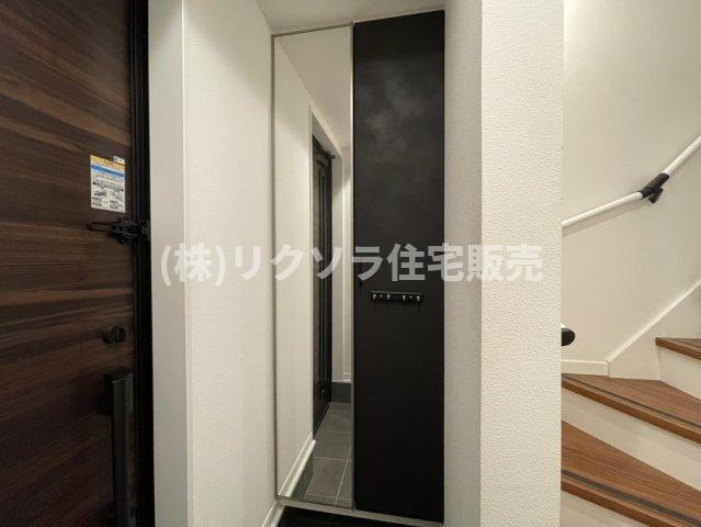 緑町　中古一戸建ての収納|シューズボックス
■物件内覧・資金計画相談・住宅ローン相談、リフォーム相談、お問合せ受付中■
※当日・翌日のご内覧、ご相談はお電話でのお問合せがスムーズです！