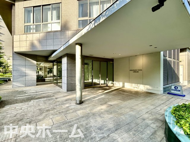 ルネッサンスタワー上野池之端のエントランス|【エントランス】マンションのエントランスは、その物件の印象を決める、顔とも言える場所です。毎日通る場所ですからきれいなのが一番です。
