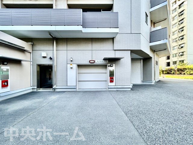 ルネッサンスタワー上野池之端の駐車場|【敷地内駐車場】最新の空き状況や費用などの詳細は担当スタッフまでお問い合わせください。