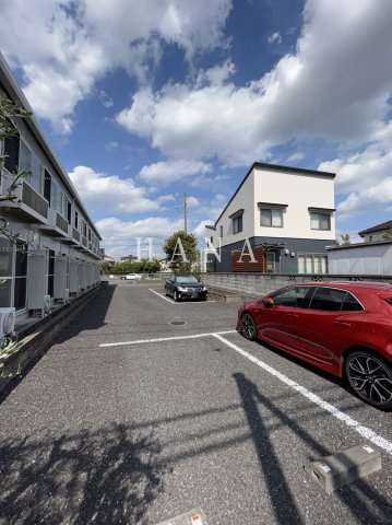 レオパレスオリーブの駐車場