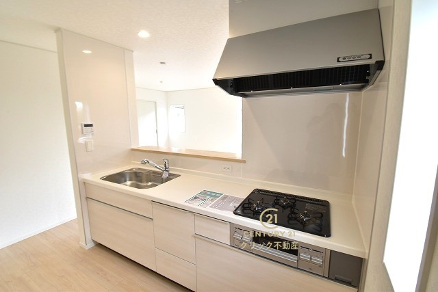Cradlegarden　 日立市石名坂町　第5　限定1棟！の前面道路含む現地写真|敷地面積約61坪。並列駐車可能です。気になる他の物件と合わせての現地ご案内も可能です。お気軽にお問い合わせください。

