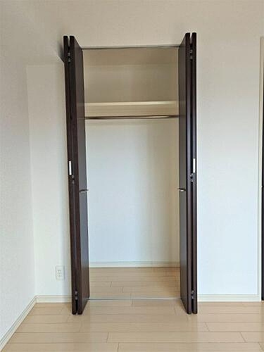 【収納】 | ライオンズステーションプラザ安城 | 洋室7.0畳クローゼット