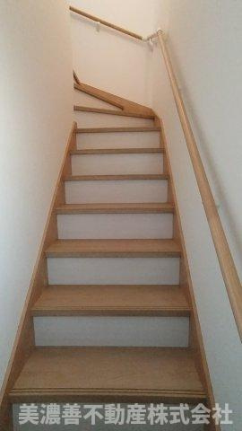 ６７０３４　瑞穂市稲里中古戸建ての内装