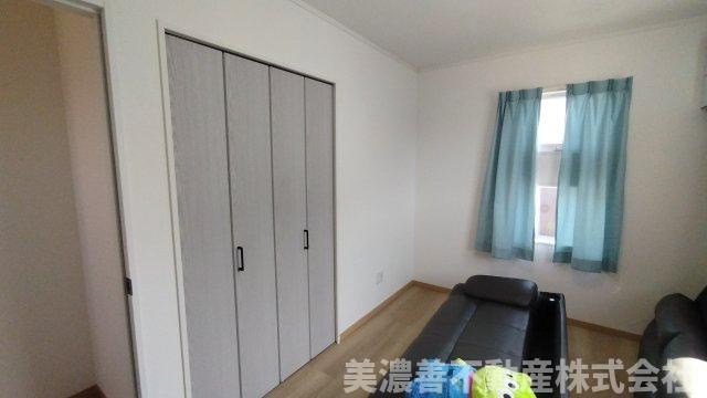 ６７０３４　瑞穂市稲里中古戸建ての内装