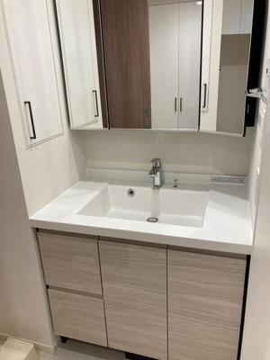 【洗面所】 | パークアクシス門前仲町テラス | ※写真は同タイプ住戸です。 