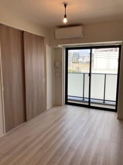 【居間・リビング】 | パークアクシス門前仲町テラス | ※写真は同タイプ住戸です。 
