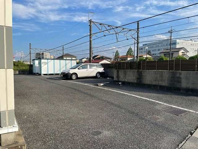 グランシャリオの駐車場