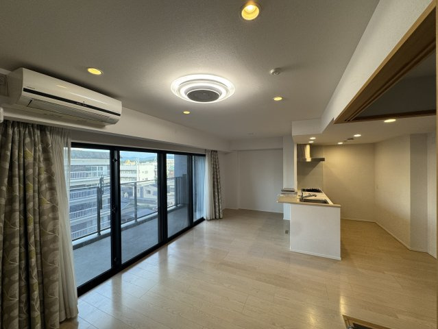シャルマンフジスマート和歌山駅前EASTの居間・リビング