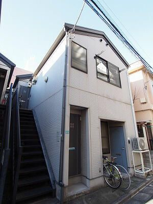 ジュネス香和Ａ棟の外観