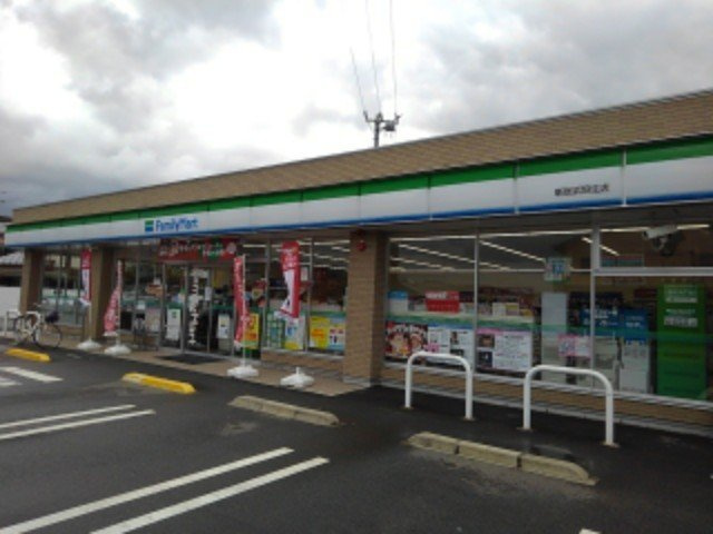 ペニーレインＡの周辺|ファミリーマート新居浜垣生店様まで650m