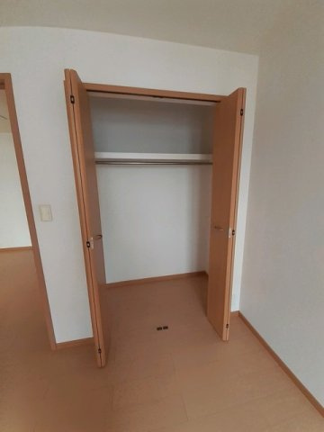 イート　ハーブ　Ⅲの収納