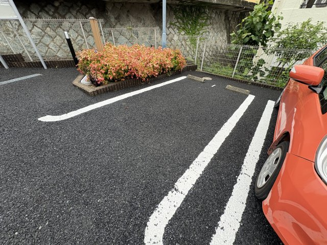 ピングーＥＡＳＴの駐車場