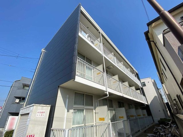 レオパレスシャーマー御崎の外観