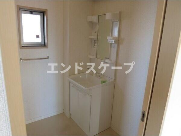 カロスクレーネの洗面所|高崎、前橋のお部屋探しはエンドスケープまで！お客様の理想お聞かせ下さい♪