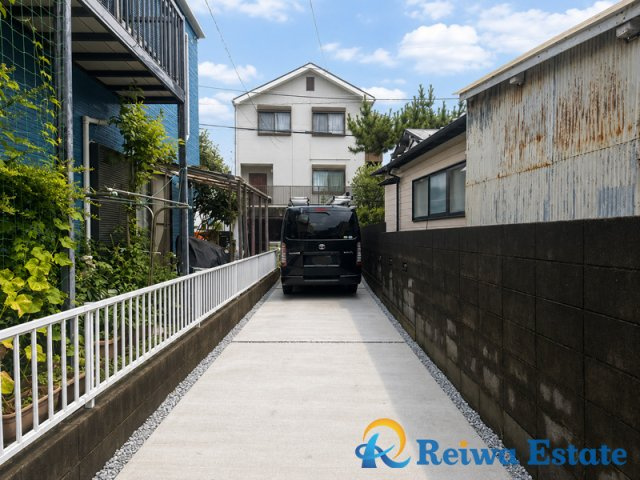 中古戸建　茅ヶ崎市南湖6丁目の駐車場