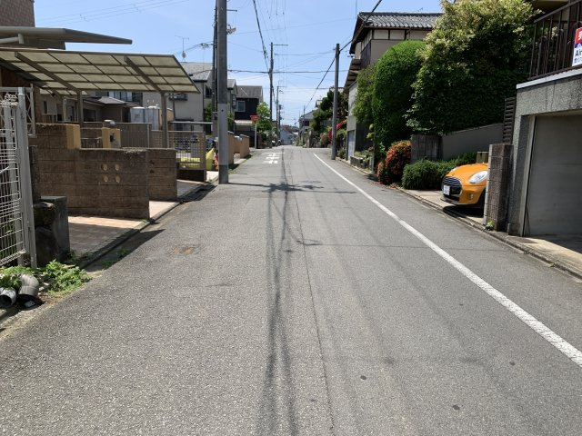京都市北区紫野西泉堂町　中古一戸建の前面道路含む現地写真