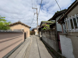 【前面道路含む現地写真】 | 新町南公園：気軽な近さでお散歩コースやジョギングコースにもいいですね♪気分もリフレッシュされますよ♪