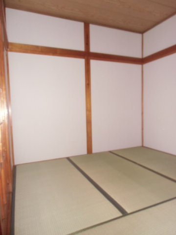 ハイツアキヤマの和室