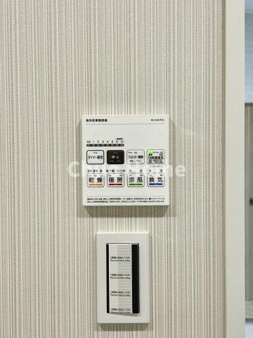 シティウィンズブライトゲートの内装|【浴室乾燥機】暖房・冷風・換気・乾燥が可能です。毎日を快適に過ごせるうれしい機能が揃っています。雨の日の洗濯物も安心です。