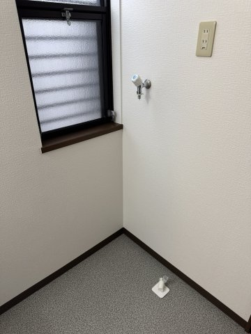 和歌山市六十谷・中古戸建・114926の洗面所