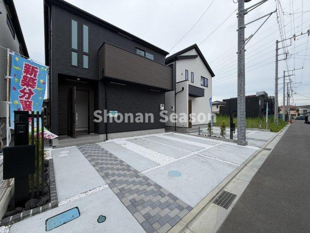【外観】 | 収納場所を豊富に備えた４LDK◎
年々増える荷物もすっきり片付けることができますよ！