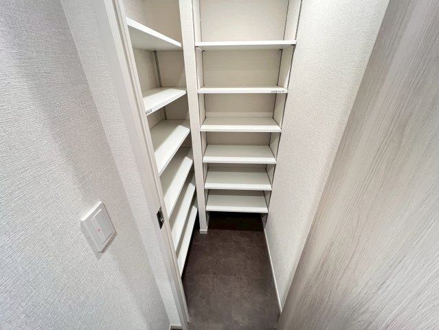 アーバネックス谷町四丁目の収納