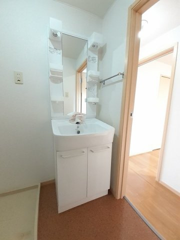オークヒルズ　Ｂの洗面所|明るい洗面所です★