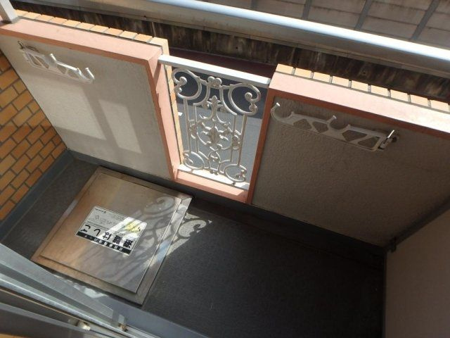 ニコーハイム北千住のバルコニー