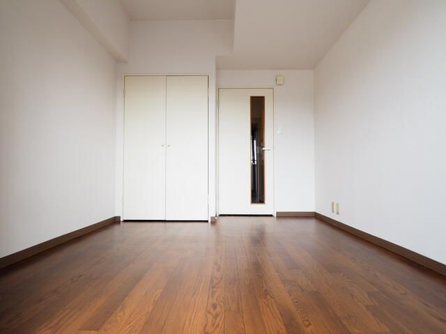 パレドール鶴ヶ峰の居間・リビング