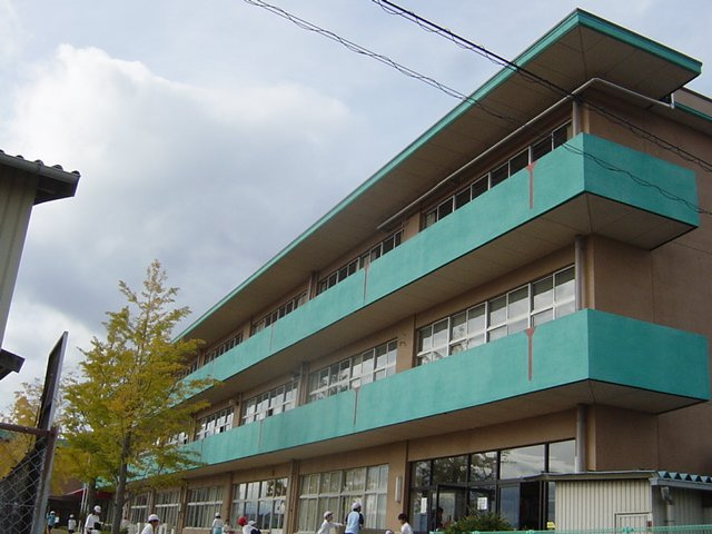 メゾンエトワールの周辺|結小学校まで80ｍ