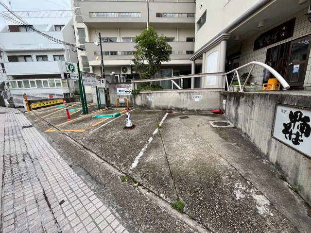 マークハーゲンの駐車場